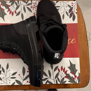 Dr. Martens womens Combs W size 9 women’s or men’s size 7